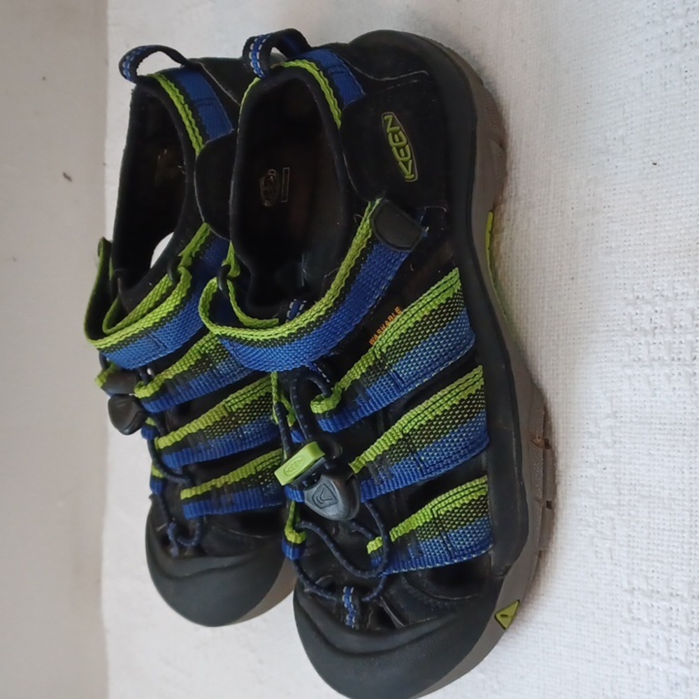 Keen Newport H2 Sandal Youth Size 1 Multicolor Bungee Lace Lock - Picture 4 of 5